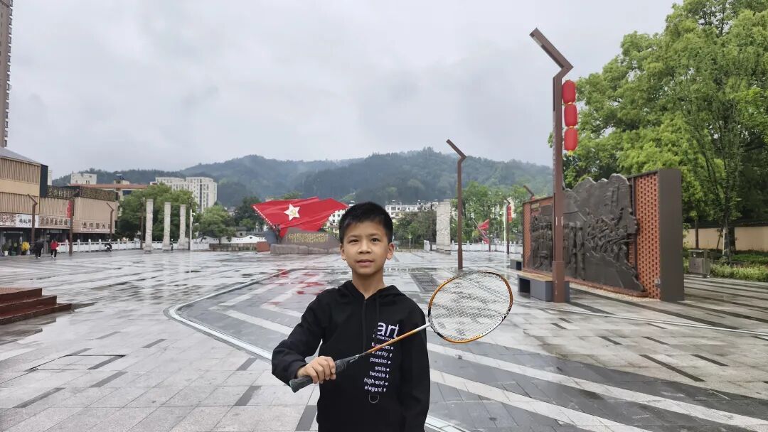 吴亚军，全网点赞！