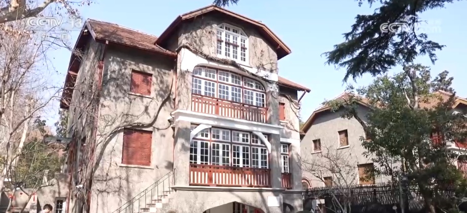 “文艺+”创新场景层出不穷 演艺新空间串联“观演+消费+游览”释放消费多元活力 “文艺+”创新场景层出不穷 演艺新空间串联“观演+消费+游览”释放消费多元活力