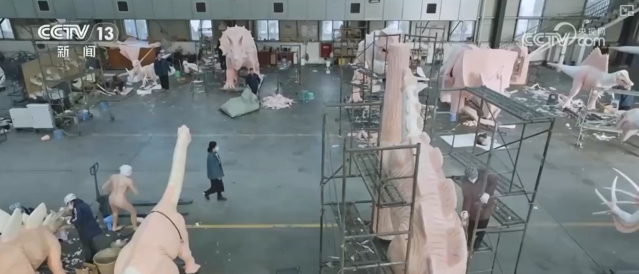 “新年兽”变身文旅市场“流量主角” “智能制造”为年味儿增添科技奇幻色彩 “新年兽”变身文旅市场“流量主角” “智能制造”为年味儿增添科技奇幻色彩