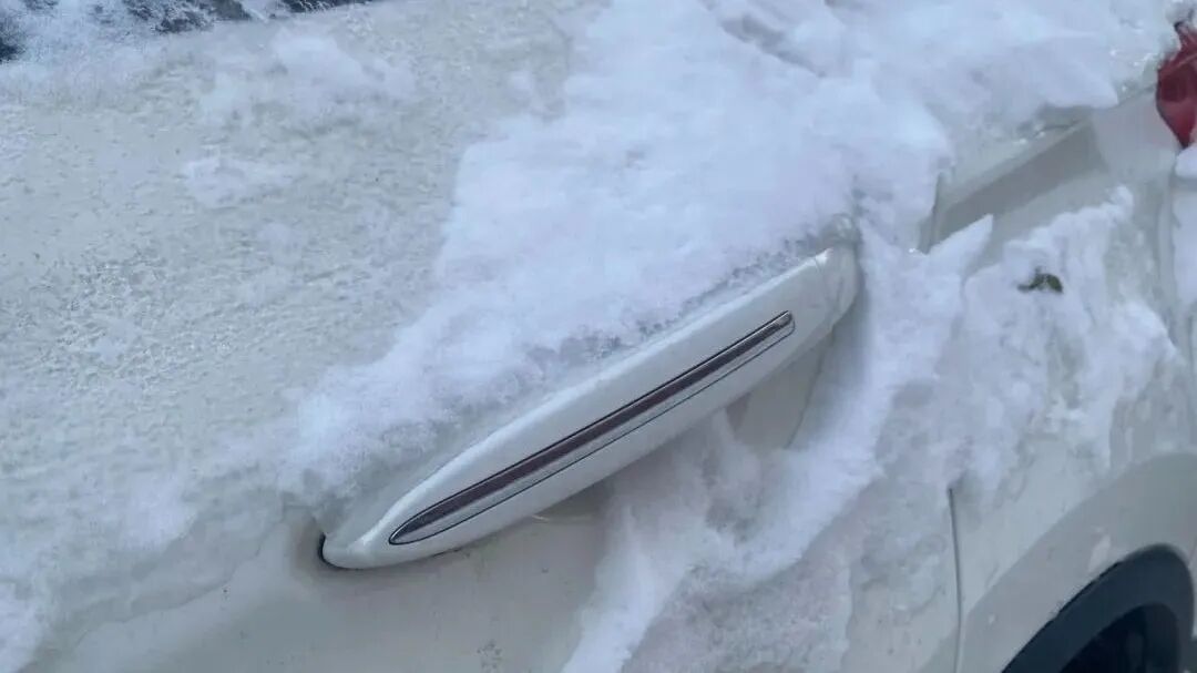 一觉醒来，车辆被冻住了怎么办？