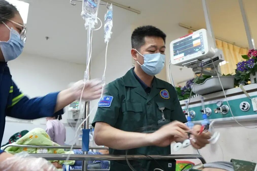 引起普通感冒的病原体超100多种，鼻病毒占比最高