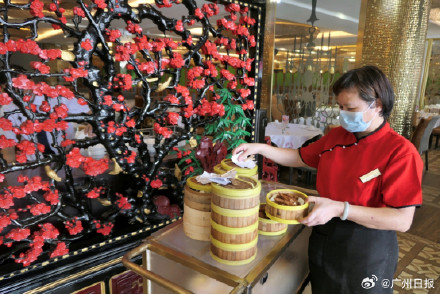 广州不少餐厅年夜饭包间已订满