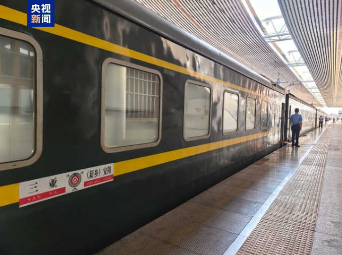 海南环岛高铁新增往机场动车 进出岛列车增加停站