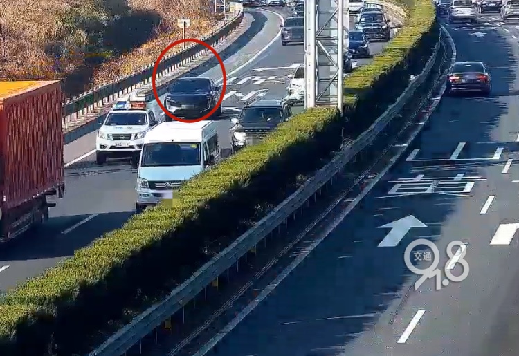 杭州早高峰：“我老婆羊水破了，出了很多血！”