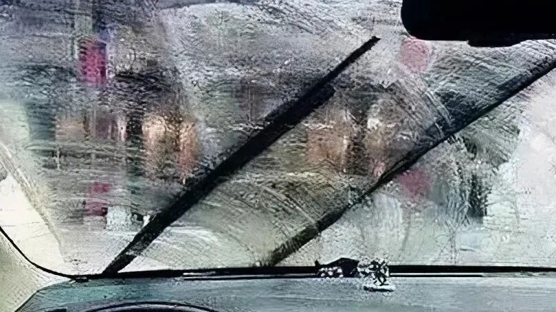 一觉醒来，车辆被冻住了怎么办？