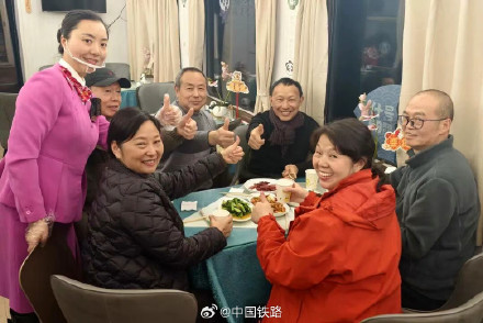 全列卧铺,为期13天!Y485次列车顺利返程! 全列卧铺,为期13天!Y485次列车顺利返程!