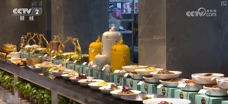 特色、升级、个性……借助关键词多视角透视“年经济”新意十足亮点多