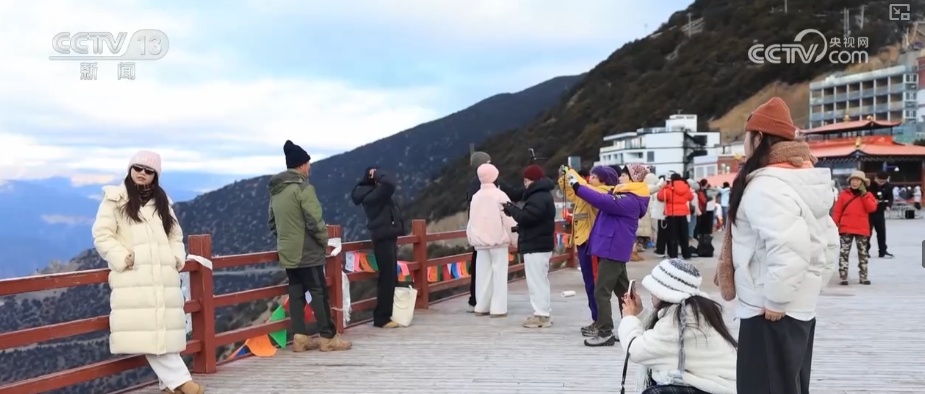 打破“夏季独热”格局！凭借“创新服务+装备升级”冬夏皆宜旅游胜地成顶流