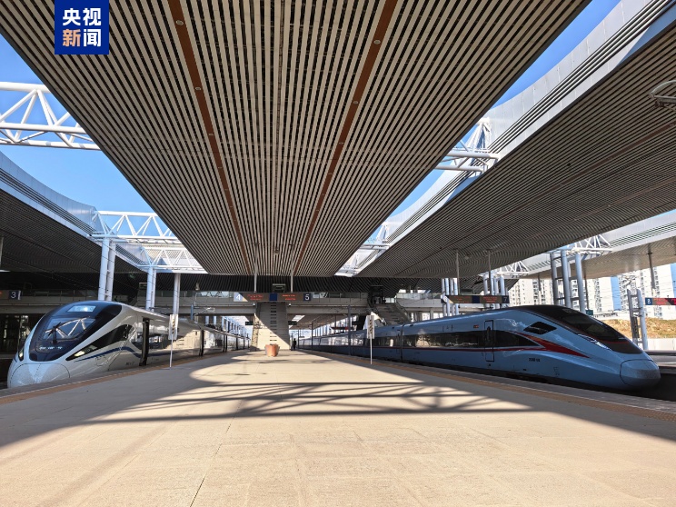 海南环岛高铁新增往机场动车 进出岛列车增加停站