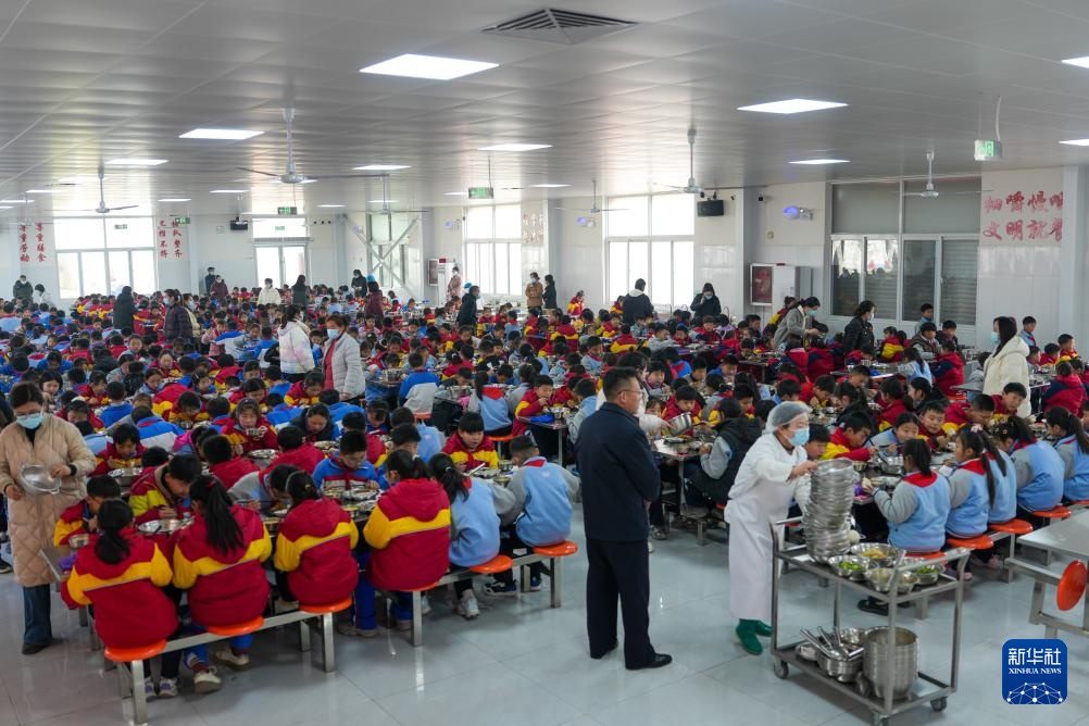 山东东平：滩区娃有了“免费午餐”