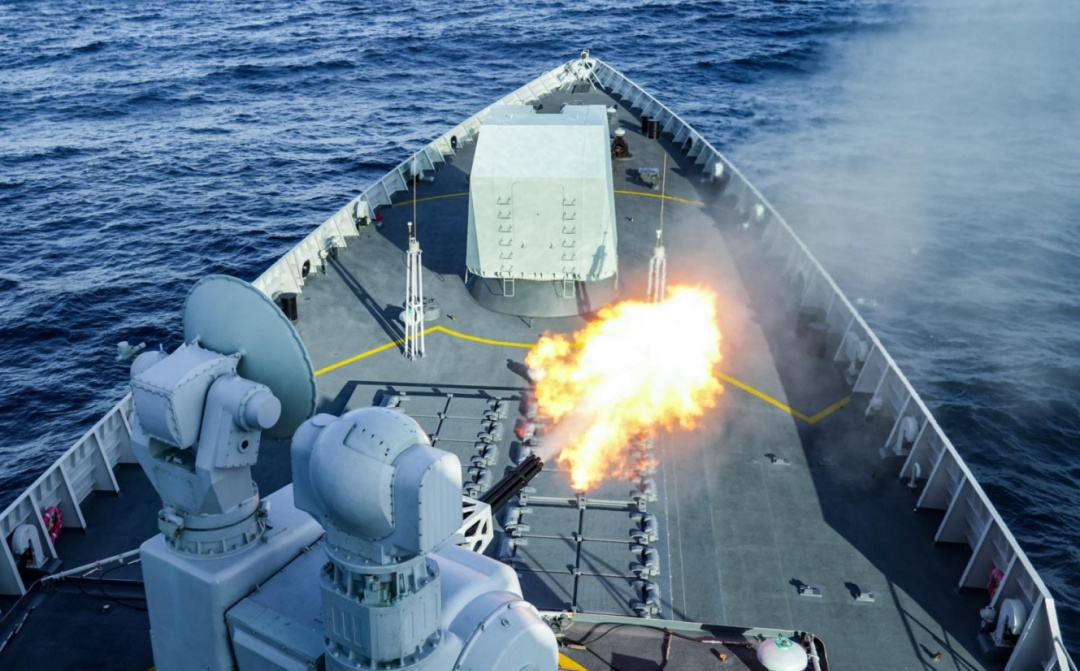 万吨大驱最新画面！这次看着不小吧