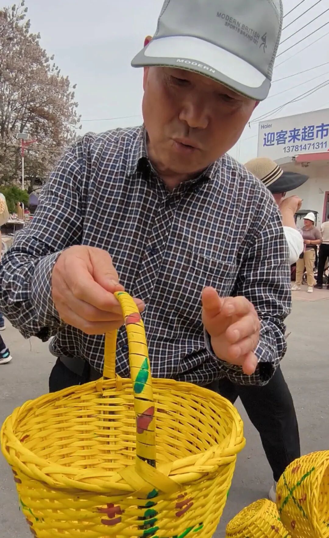 河南千年古庙会竟是“童年记忆博物馆”，篦子、簸萁、古代版“尿不湿”你能认出几样？