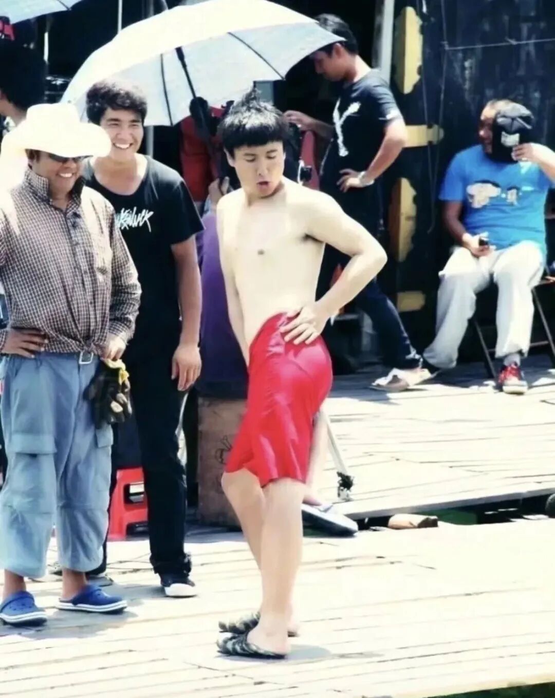 演员沈腾大量早期照片曝光，腾讯QQ回应：并非QQ空间被盗，是“来时路都被翻出来了”