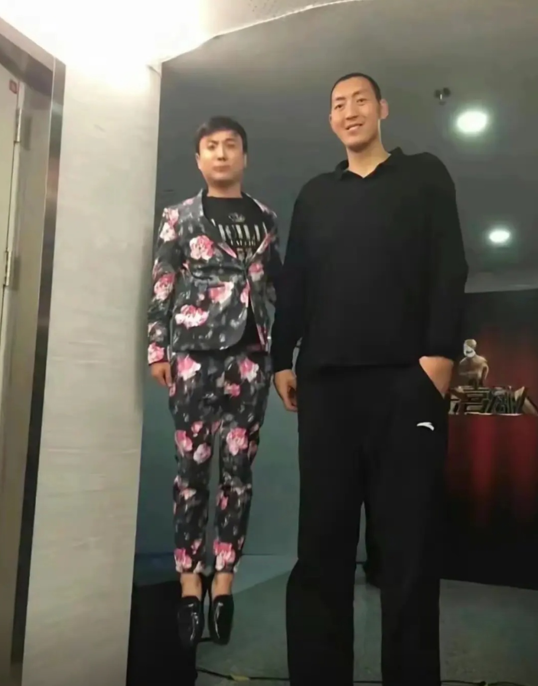 演员沈腾大量早期照片曝光，腾讯QQ回应：并非QQ空间被盗，是“来时路都被翻出来了”