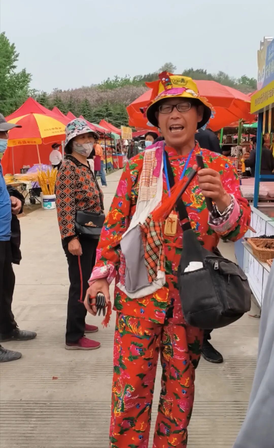 河南千年古庙会竟是“童年记忆博物馆”，篦子、簸萁、古代版“尿不湿”你能认出几样？