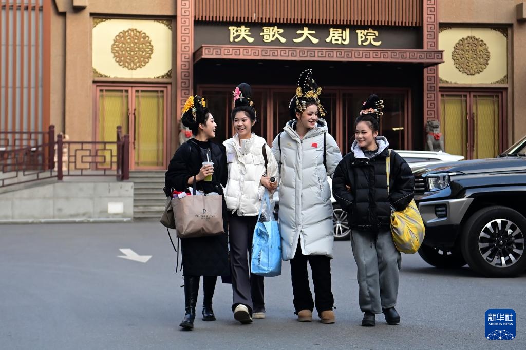 “团播”火了！她们在直播间演绎千年古韵