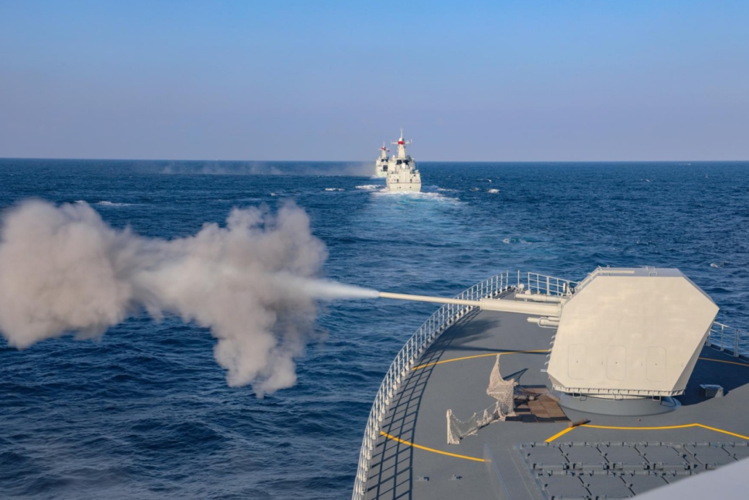 万吨大驱最新画面！这次看着不小吧