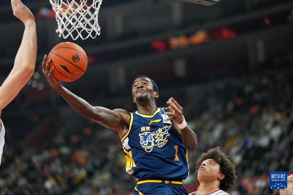 CBA常规赛：广东东阳光不敌上海久事