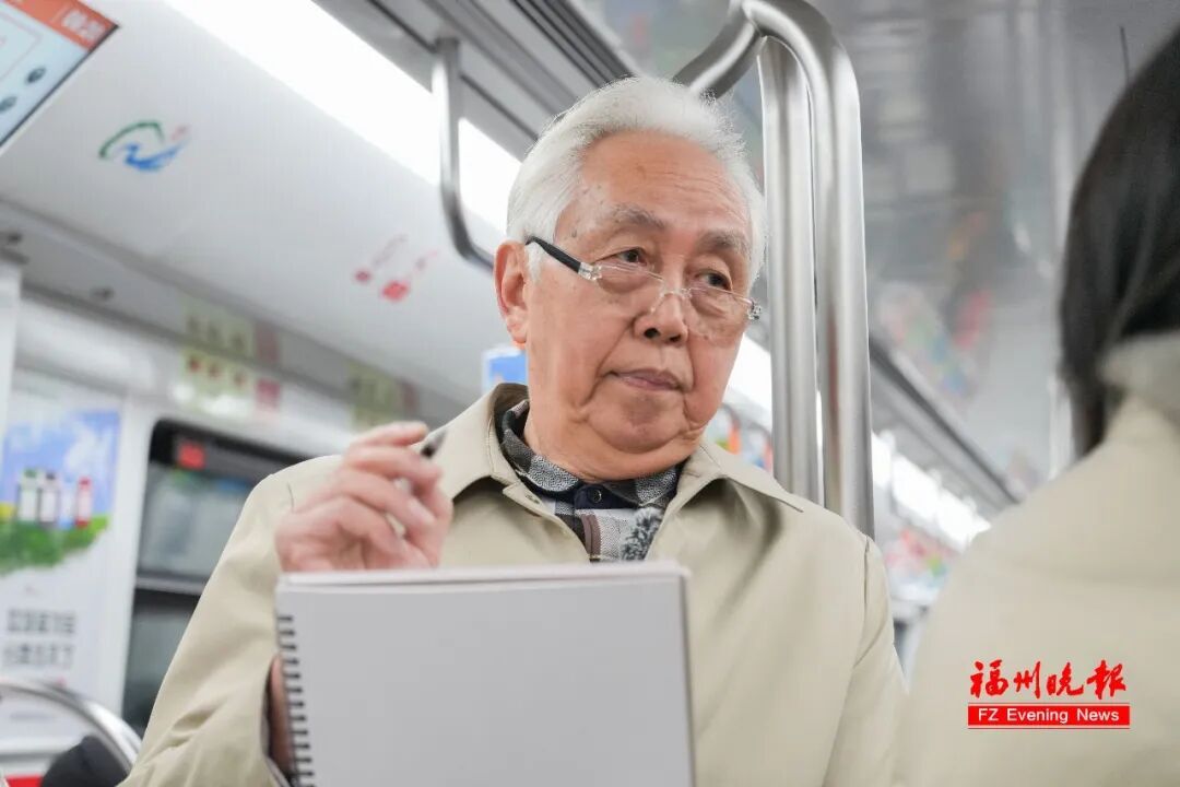 福州“速写爷爷”，火了！毕业于福建师大！