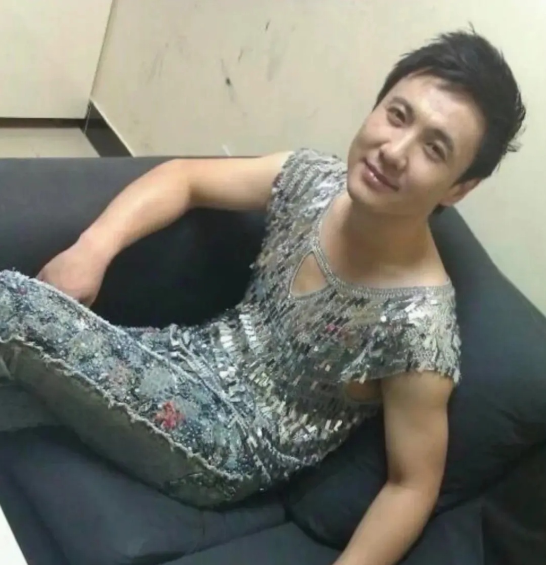 演员沈腾大量早期照片曝光，腾讯QQ回应：并非QQ空间被盗，是“来时路都被翻出来了”