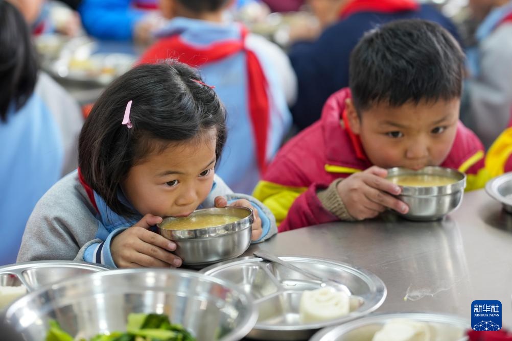 山东东平：滩区娃有了“免费午餐”