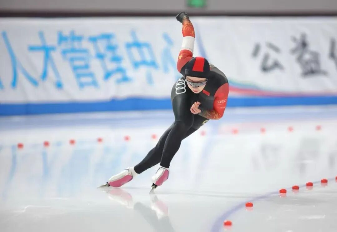登顶全国速滑锦标赛！哈尔滨两员名将各斩获1金1铜