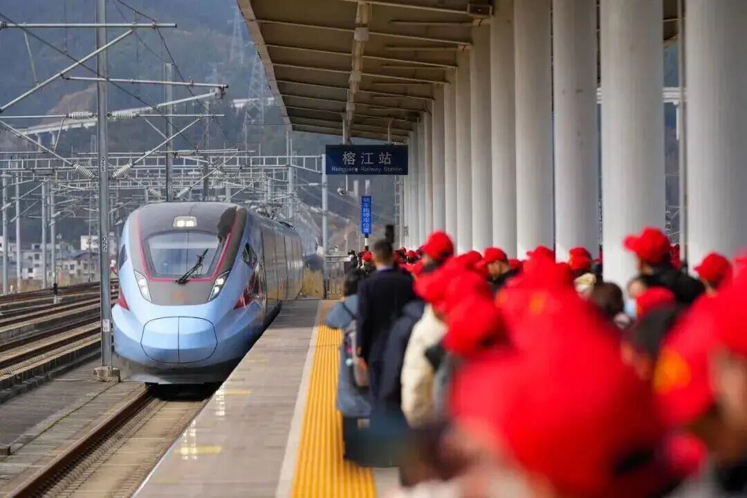 务工人员注意！2026年春运期间往返车票可预约购买！