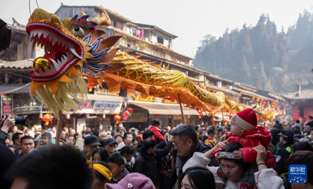 四川雅安：传统民俗迎新年