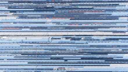 雪国列车航拍大片