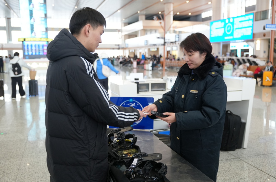 雪具可以带上高铁了！但买票时车次后面要有这个字