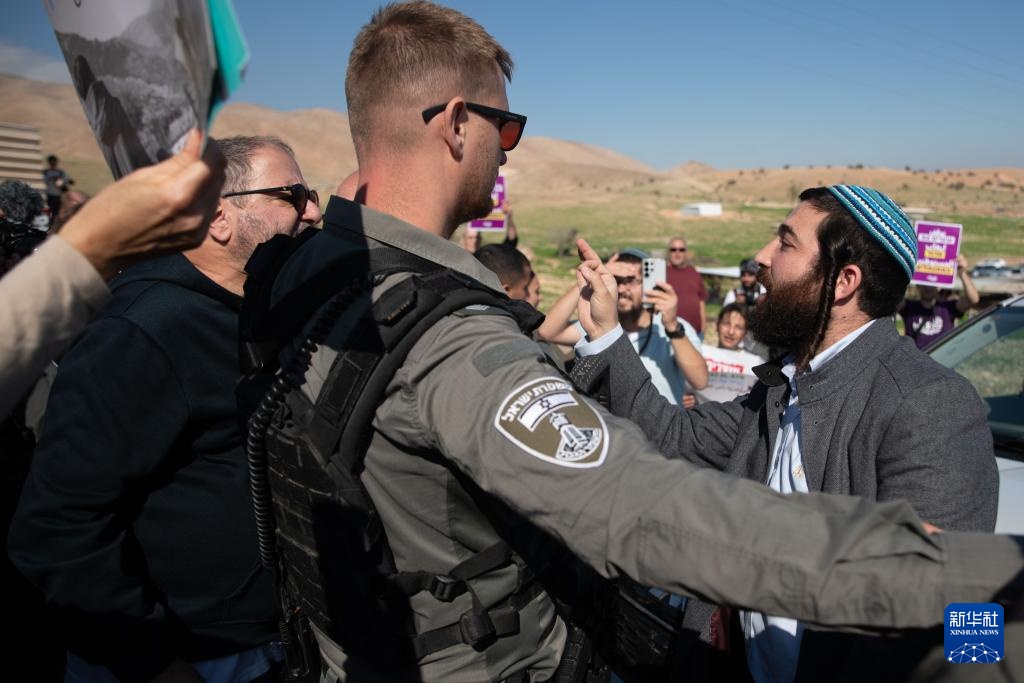 何以为家：一个贝都因村庄的被迫撤离