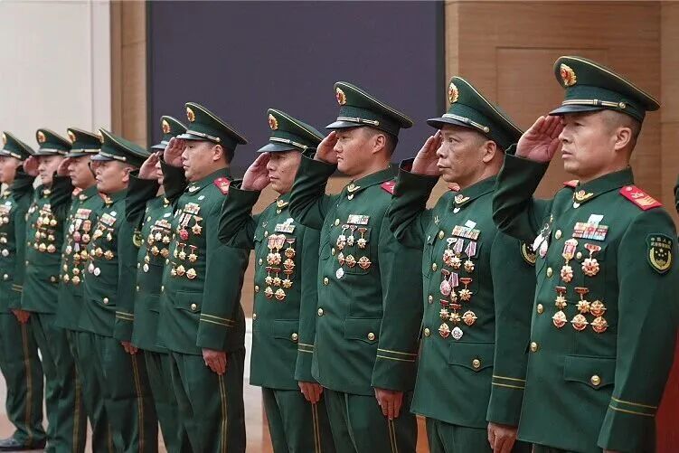 这张合影，军功章含量爆表！