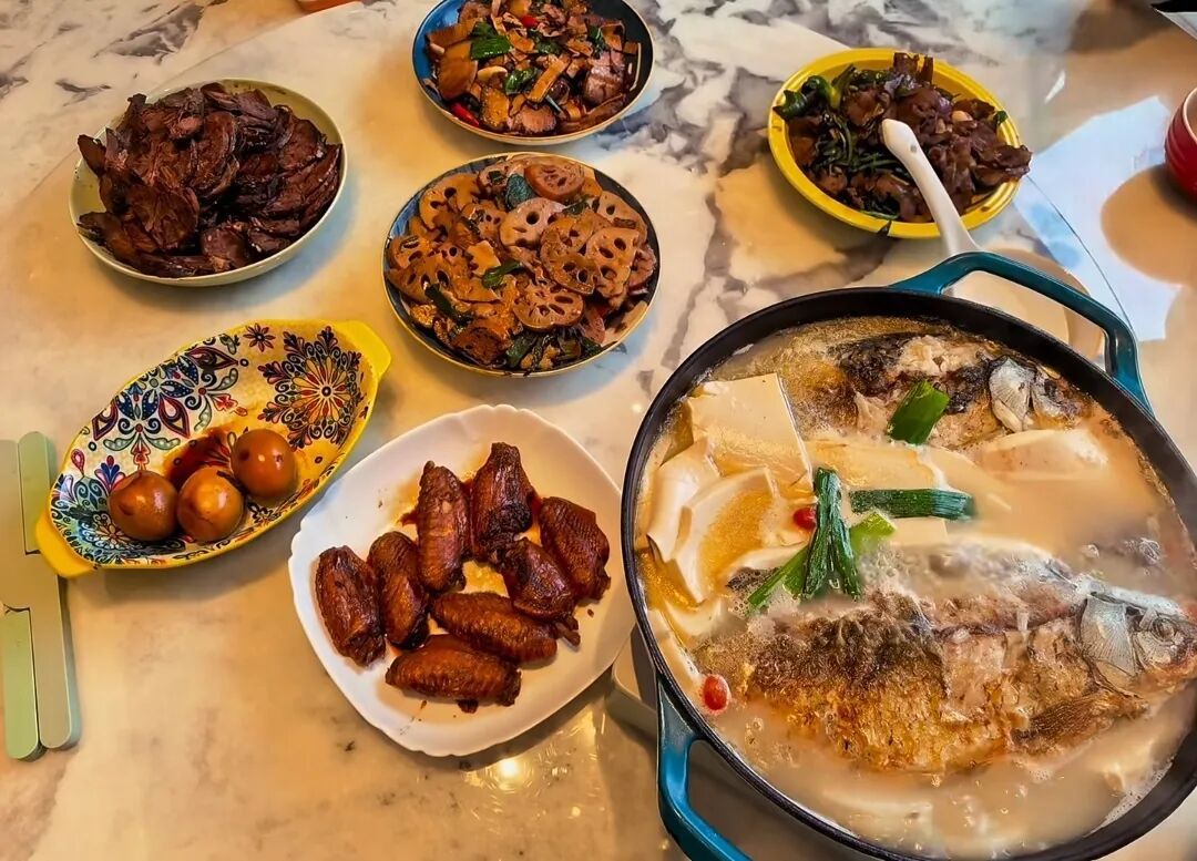 “妈！我想回家，吃你做的饭！”