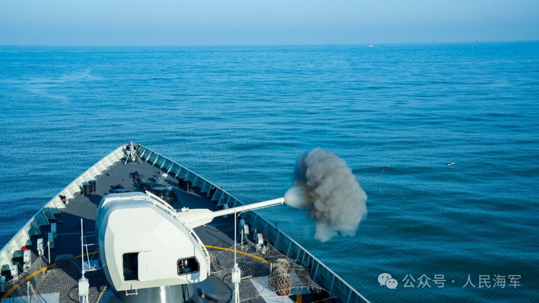 来！看舰艇编队亮“剑”