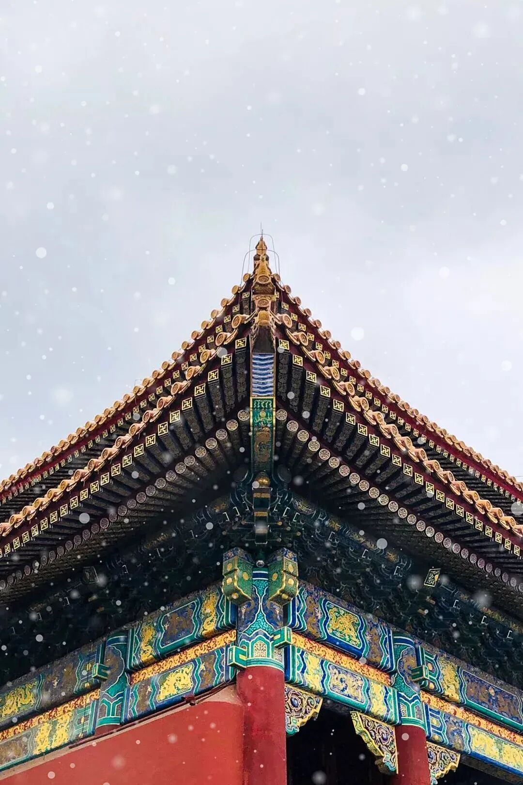 瑞雪兆丰年！雪中故宫，来了→