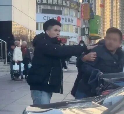 还是那个帅气的“00后”！又出手了