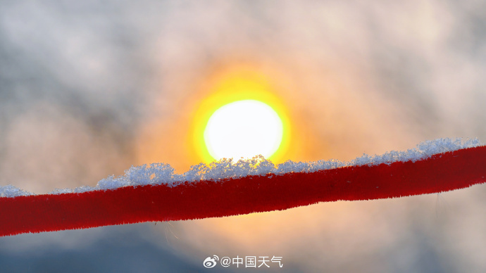 今年北京初雪有一点厚，“鹅毛大雪”是怎么形成的？