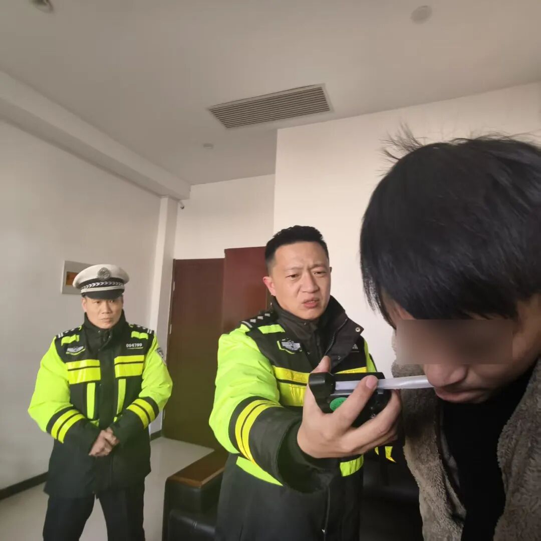 喝了又喝，开了又开！真当交警不查“老熟人”吗？