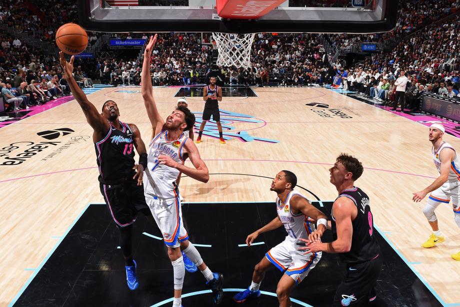 亚历山大39分杰伦威伤退 热火送雷霆赛季第8败