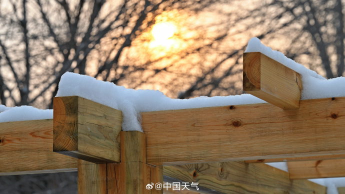今年北京初雪有一点厚，“鹅毛大雪”是怎么形成的？