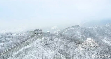 怀柔一夜落雪，山河尽披银纱