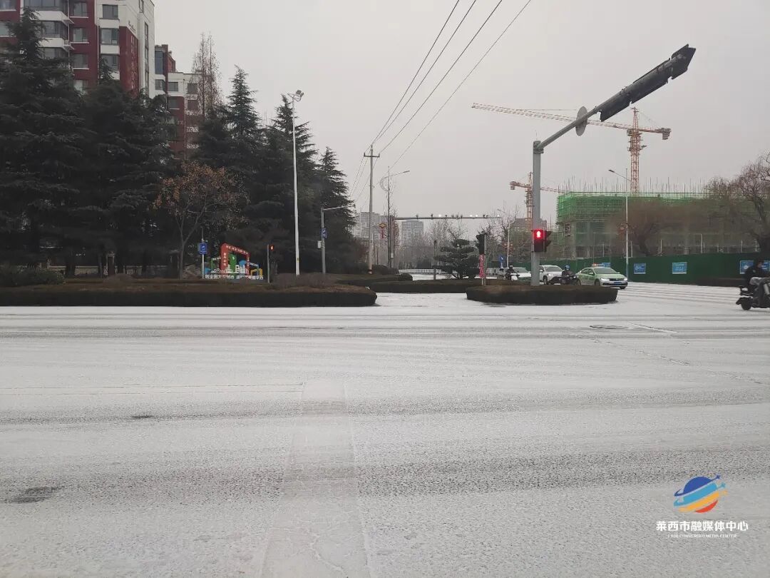 青岛这些地方，下雪了！