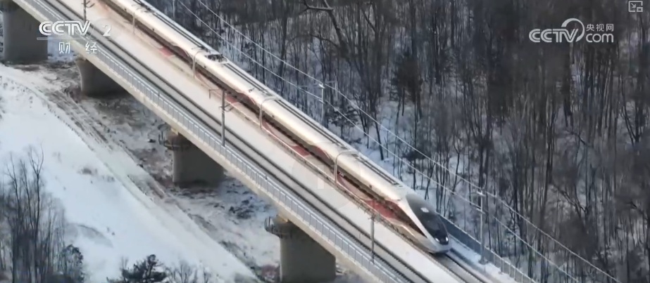 从“观赏”到“玩转” 冰雪消费新趋势、新亮点持续拓展冬季消费新空间