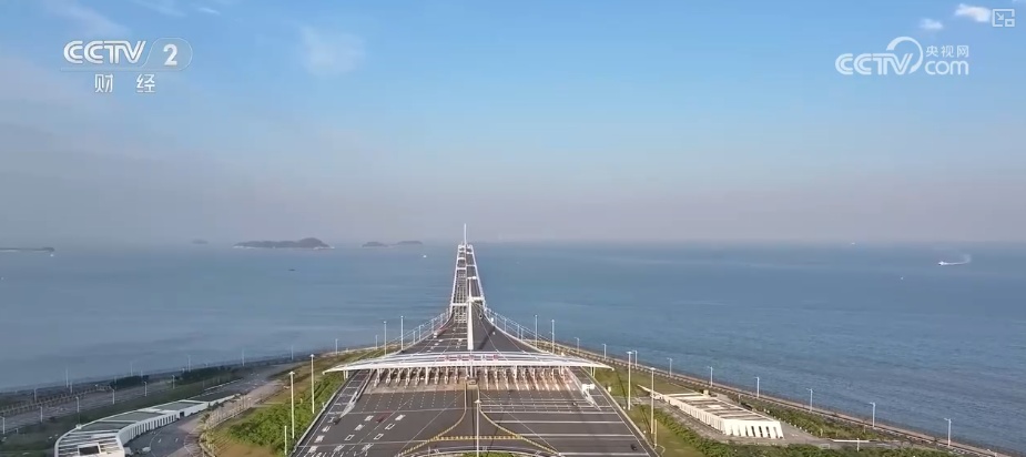 火热数据折射外贸区域亮点 “数”览跃升曲线感知外贸增长全方位澎湃活力