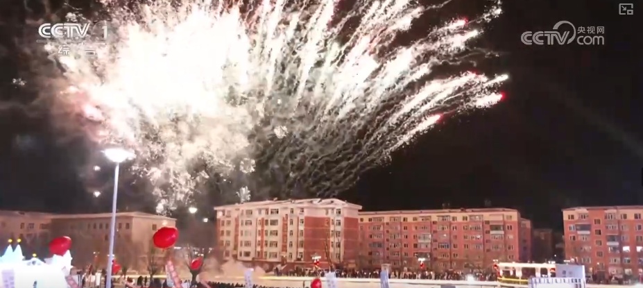 多元体验热“雪”沸腾聚人气 “冰雪+”跨界上“新”焕发新活力激活新消费