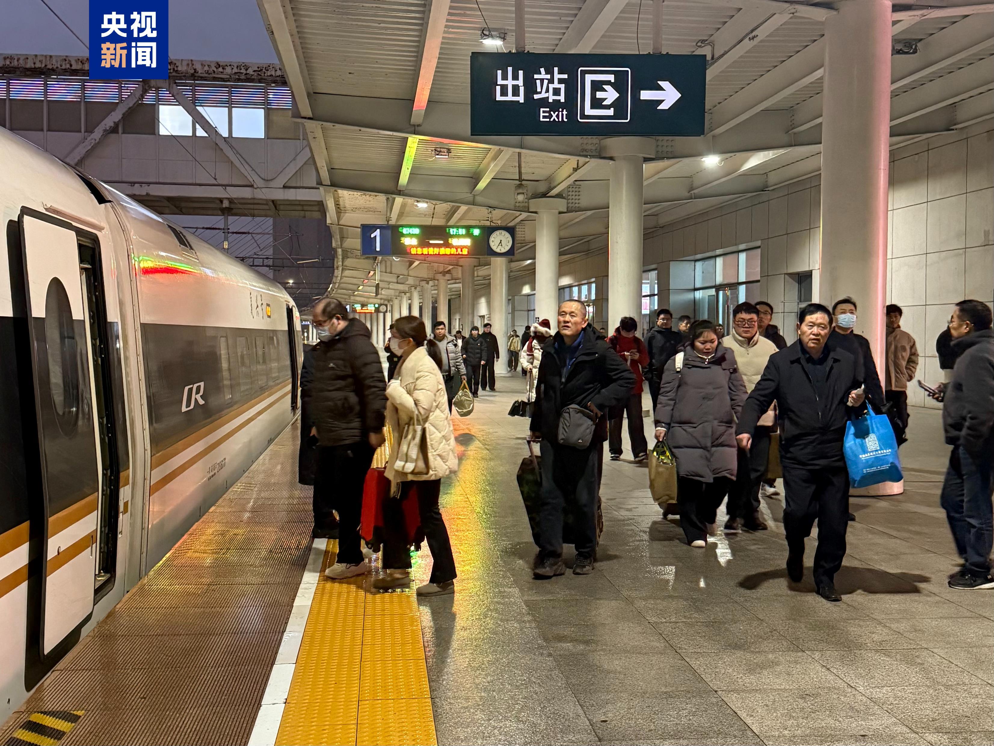 应对降雪等天气影响 长三角铁路计划临时停运部分列车