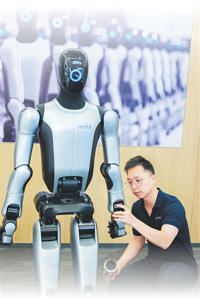 具身智能赛道，这些年轻人站上风口