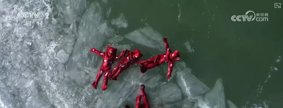 从“观赏”到“玩转” 冰雪消费新趋势、新亮点持续拓展冬季消费新空间