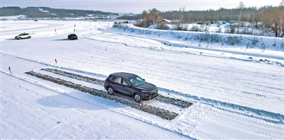 “冷资源”热起来！冰天雪地试车带动产业发展