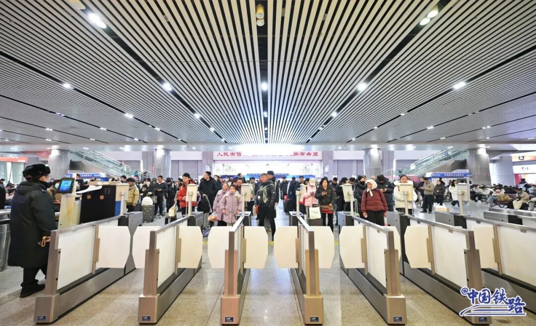 2026年铁路春运火车票1月19日开售